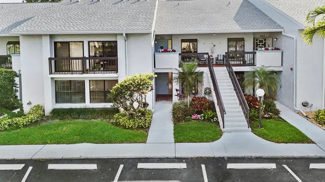 2-bedroom home at 5186 GOLFVIEW Court #1913, Delray Beach