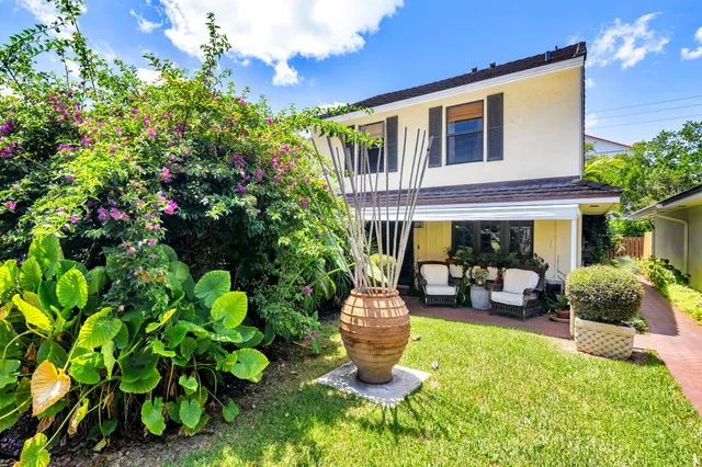 3-bedroom home at 11290 Glen Oaks Court, North Palm Beach