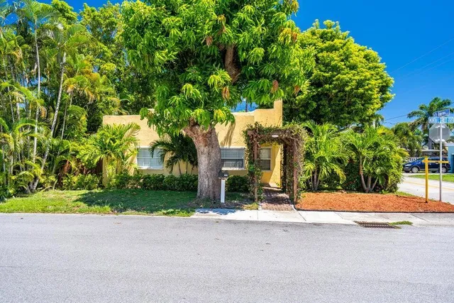 4-bedroom home at 1602 N L Street, Lake Worth Beach