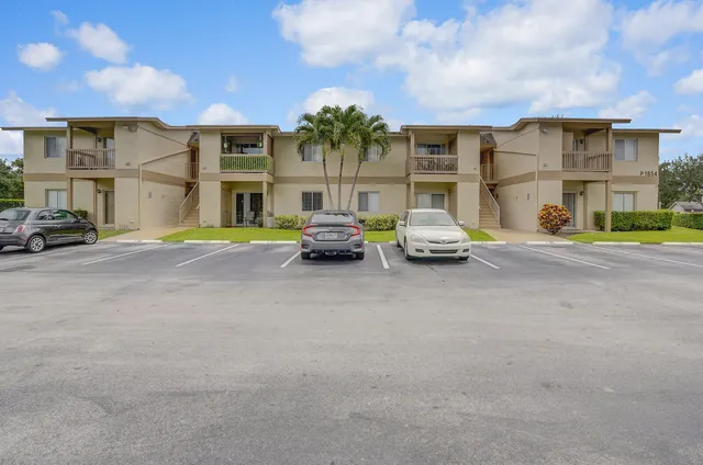 1-bedroom rental at 1854 Abbey Road #101, West Palm Beach