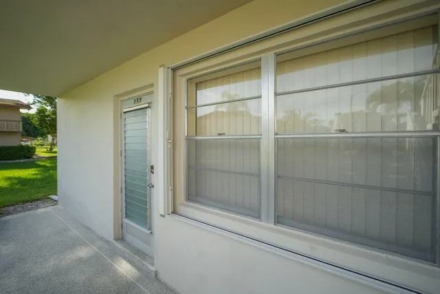 2-bedroom rental at 132 CAMBRIDGE F #132, West Palm Beach