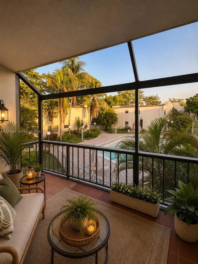 2-bedroom home at 301 N Pine Island Road #220, Plantation