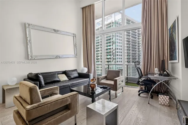 1-bedroom rental at 485 Brickell Avenue #2807, Miami