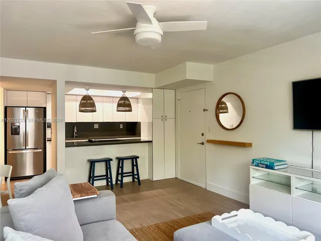 1-bedroom rental at 195 Sunrise Drive #8, Key Biscayne