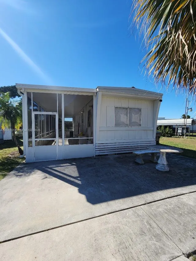 2-bedroom rental at 4222 Hibiscus Circle #House, West Palm Beach