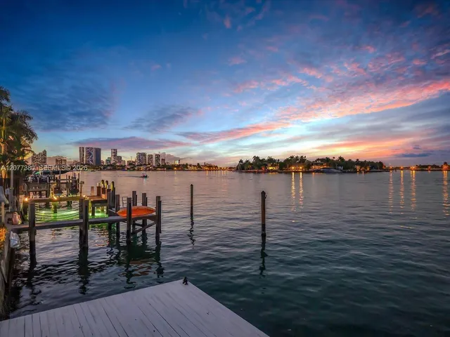 5-bedroom rental at 279 N Hibiscus Drive, Miami Beach