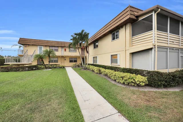 1-bedroom rental at 146 SAXONY D Drive #146, Delray Beach