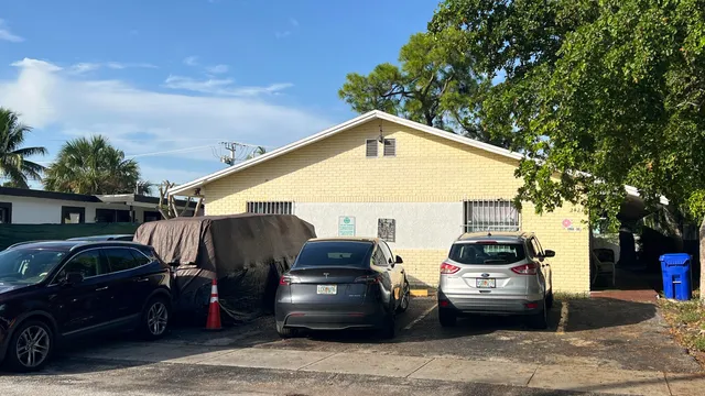3-bedroom rental at 2421 NW 8TH Place #1-2, Fort Lauderdale