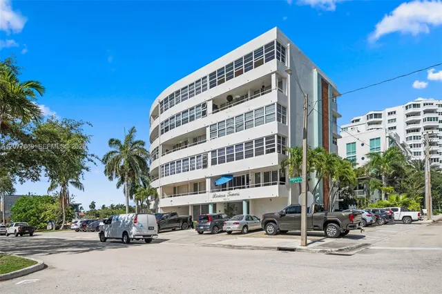 1-bedroom home at 401 SE 25th Avenue #605, Fort Lauderdale