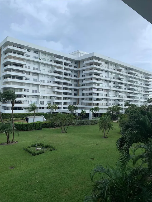 2-bedroom home at 177 Ocean Lane Drive #208, Key Biscayne