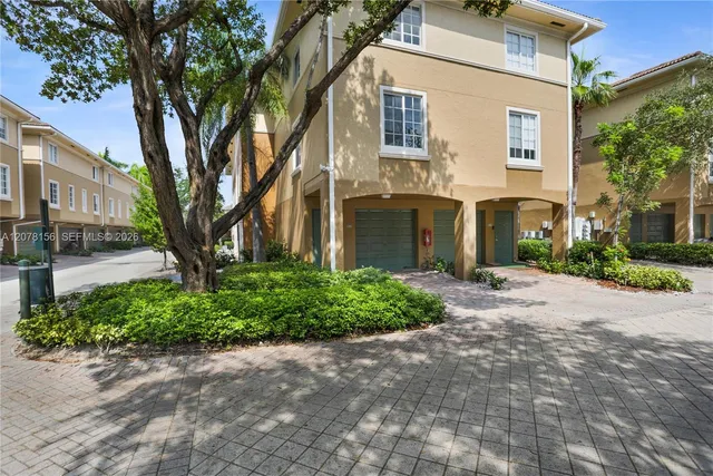 1-bedroom home at 2941 NE 185th Street #1305, Miami