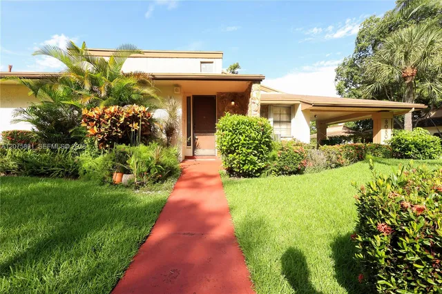 3-bedroom home at 8050 Palmetto Palm Circle #55, Tamarac