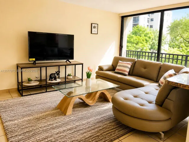 1-bedroom rental at 17021 N Bay Road #318, Sunny Isles Beach