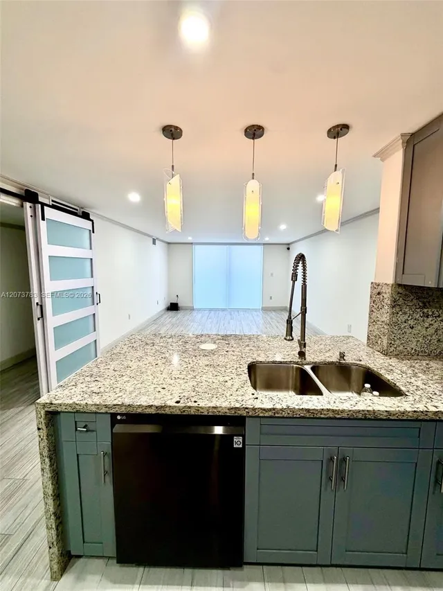 1-bedroom rental at 4000 NE 170th Street #207, North Miami Beach