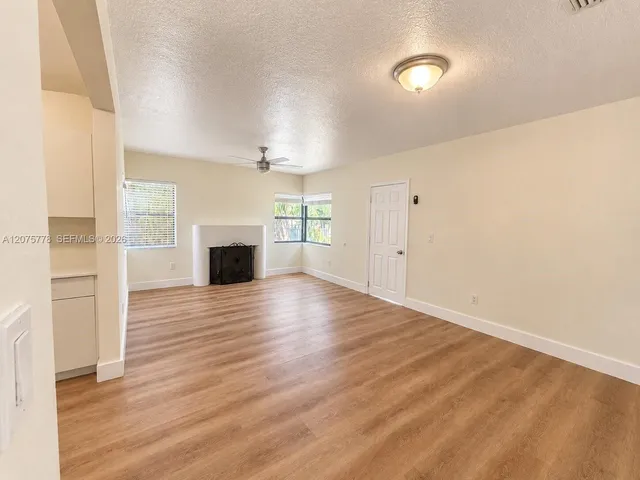 3-bedroom rental at 2000 Monroe Street #14, Hollywood