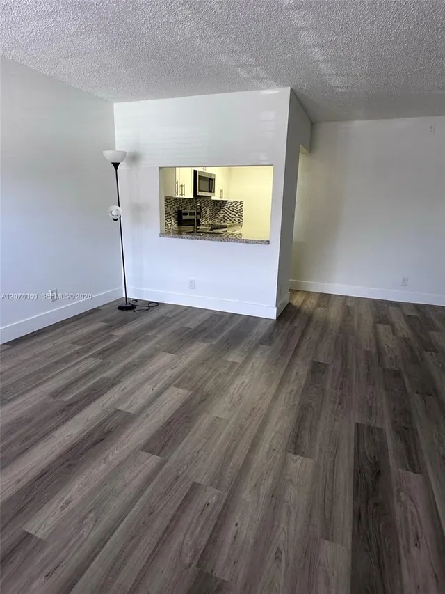2-bedroom rental at 10049 Winding Lake Road #103, Sunrise