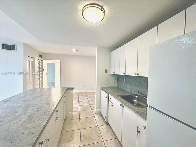 2-bedroom rental at 7901 SW 104th Street #214H, Miami