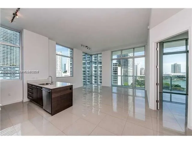 2-bedroom rental at 500 Brickell Avenue #1101, Miami
