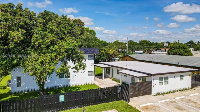 2-bedroom rental at 1335 NE 5th Avenue #3, Fort Lauderdale
