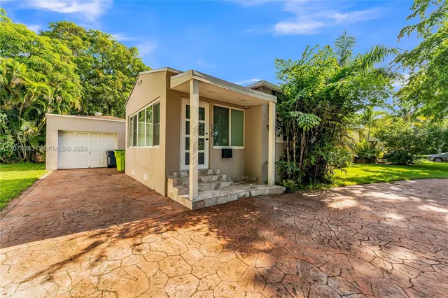 3-bedroom rental at 125 NW 88th Street #0, El Portal