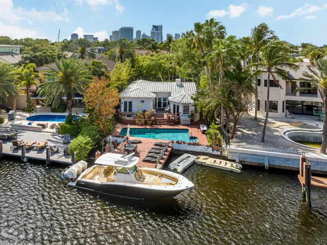 3-bedroom home at 124 S GORDON Road, Fort Lauderdale