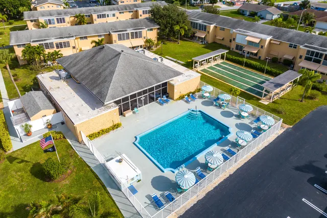 2-bedroom home at 108 NE 20TH Avenue NE #201, Boynton Beach
