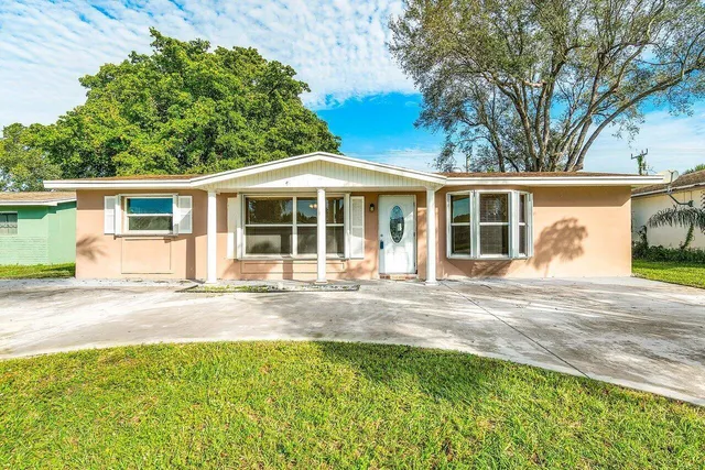 4-bedroom rental at 4271 Empress Street, Palm Beach Gardens