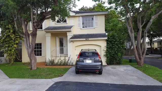 5-bedroom rental at 9851 SW 117th Court, Miami