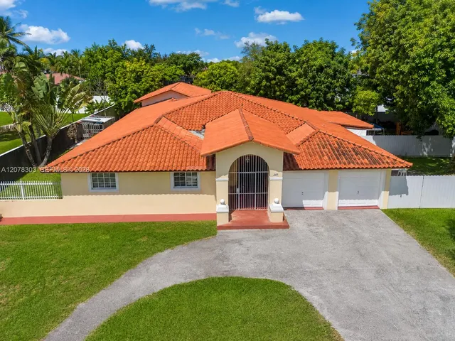 4-bedroom home at 6450 SW 102nd Avenue, Miami