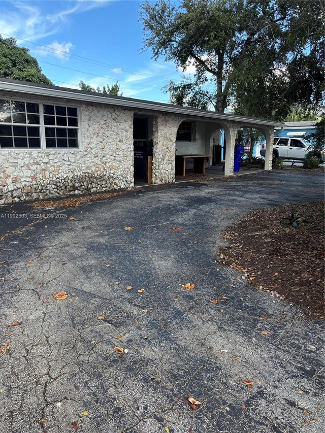 4-bedroom home at 6541 Sherman Street, Hollywood