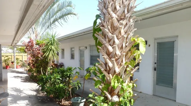 2-bedroom home at 1746 N 3rd Avenue N #2, Lake Worth