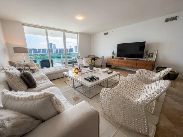2-bedroom home at 3301 NE 183rd Street #1105, Aventura