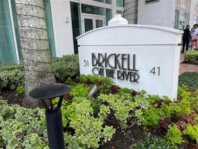 1-bedroom rental at 31 SE 5th Street #2805, Miami