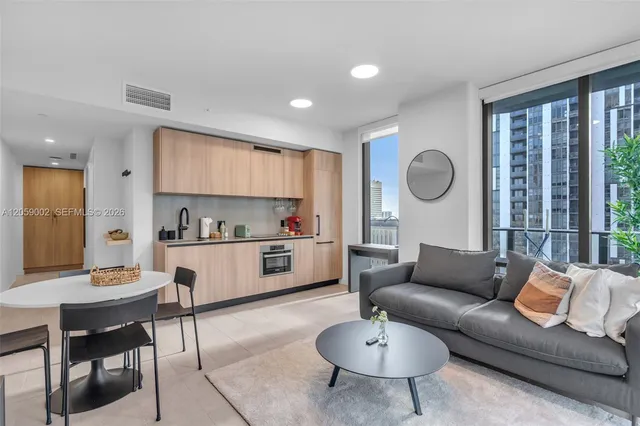 1-bedroom rental at 121 NE 5th Street #2708, Miami