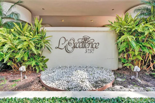 2-bedroom rental at 5757 Collins Avenue #2004, Miami Beach