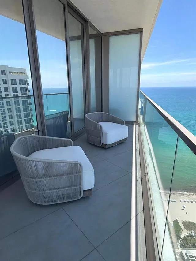 2-bedroom rental at 18975 Collins Avenue #2905, Sunny Isles Beach