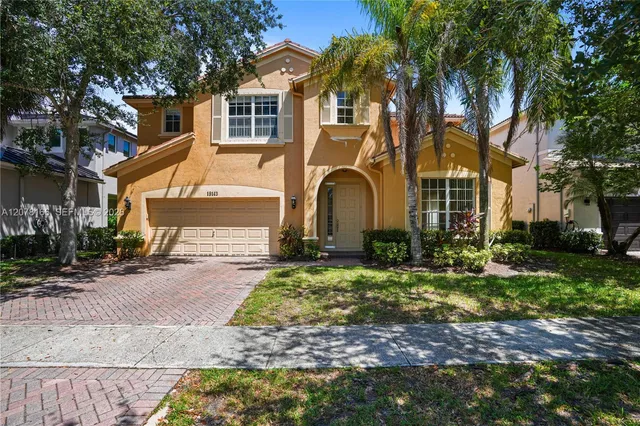 5-bedroom rental at 19143 Crystal Street #19143, Weston