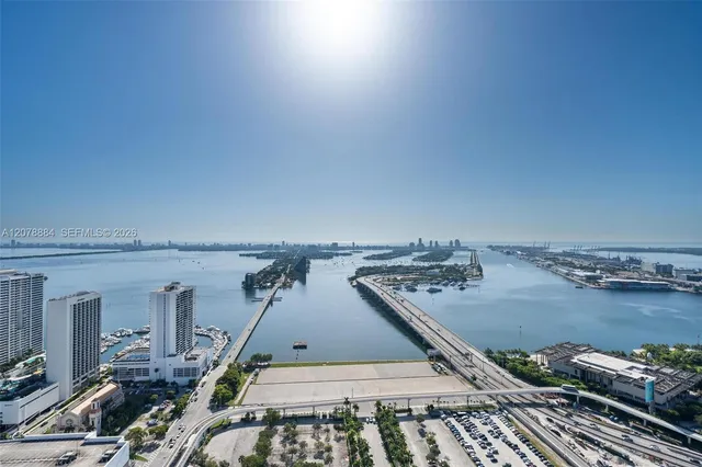 3-bedroom rental at 1400 Biscayne Boulevard #4504, Miami