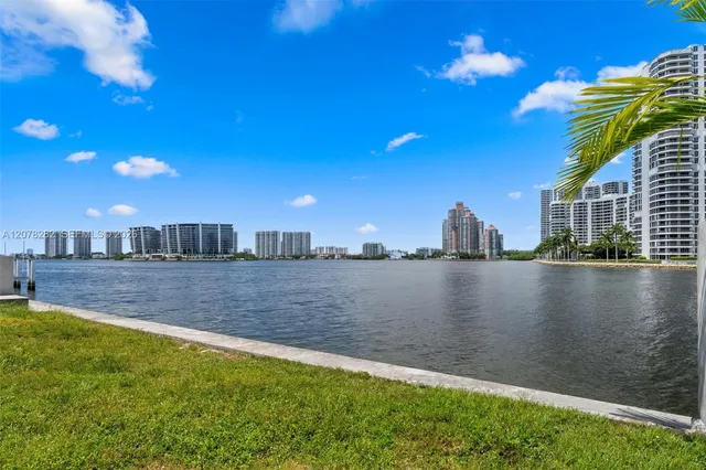 Land at 18970 N Bay Road, Sunny Isles Beach
