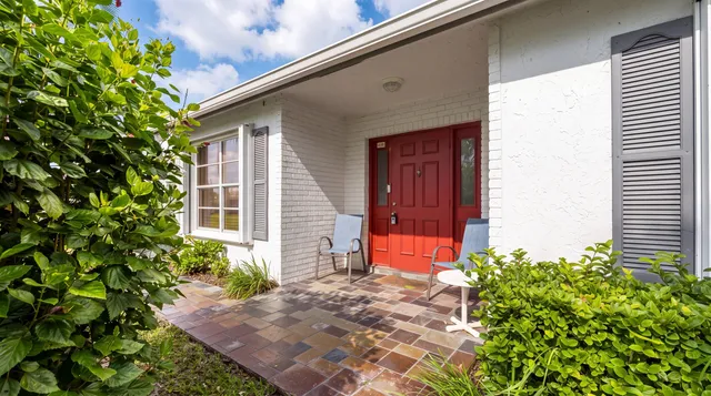 2-bedroom home at 6127 RAINBOW Circle, Greenacres