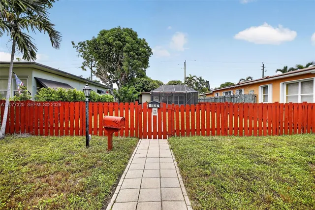 2-bedroom home at 1527 Jackson Street, Hollywood