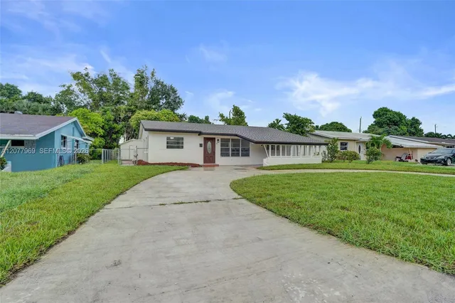 3-bedroom home at 6761 Pershing Street, Hollywood