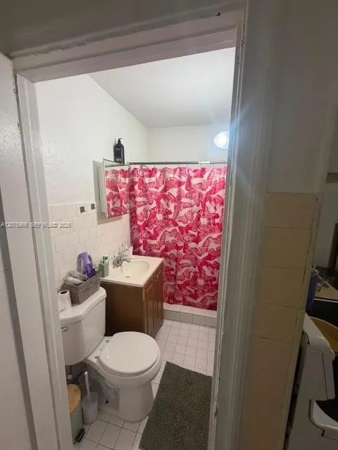 1-bedroom rental at 1750 Madison Street #C, Hollywood