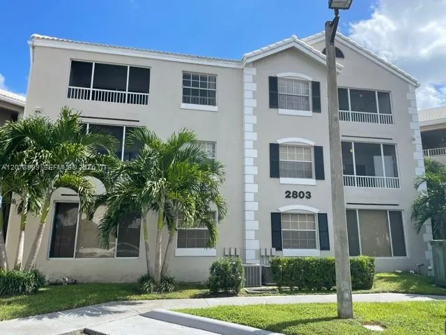 1-bedroom rental at 2851 N Oakland Forest Drive #102, Oakland Park