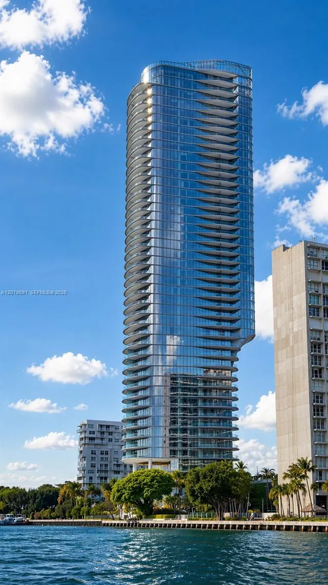 2-bedroom rental at 175 SE 25th Road #504, Miami