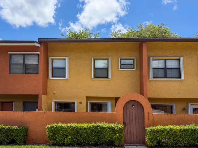 2-bedroom rental at 4567 NW 90TH Avenue, Sunrise
