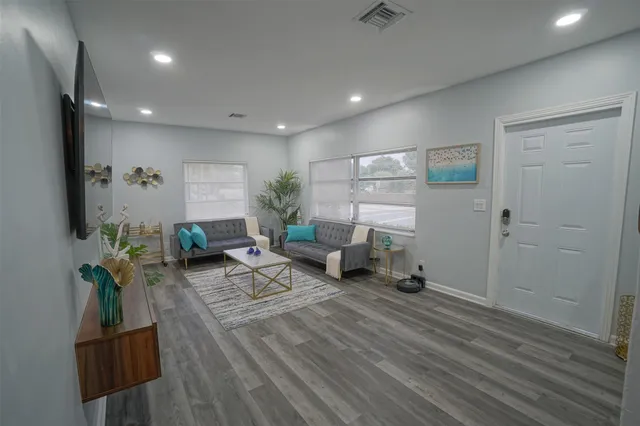 3-bedroom rental at 1102 SUNSET Road, West Palm Beach