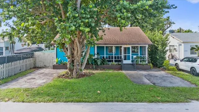 3-bedroom home at 2434 Lincoln Street, Hollywood