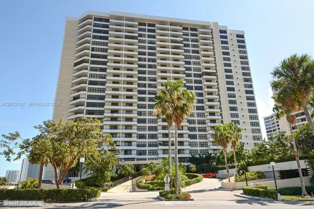 1-bedroom home at 2500 Parkview Drive #1004, Hallandale Beach