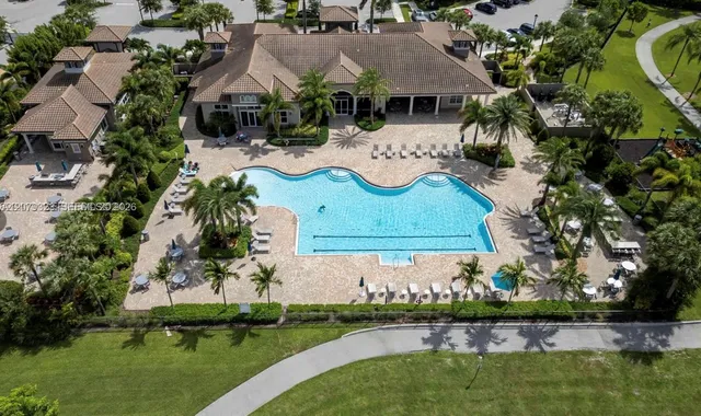 3-bedroom home at 1240 Eucalyptus Drive #2, Hollywood